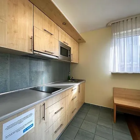 10Q- Z6 Room 602B Warsaw Exterior photo