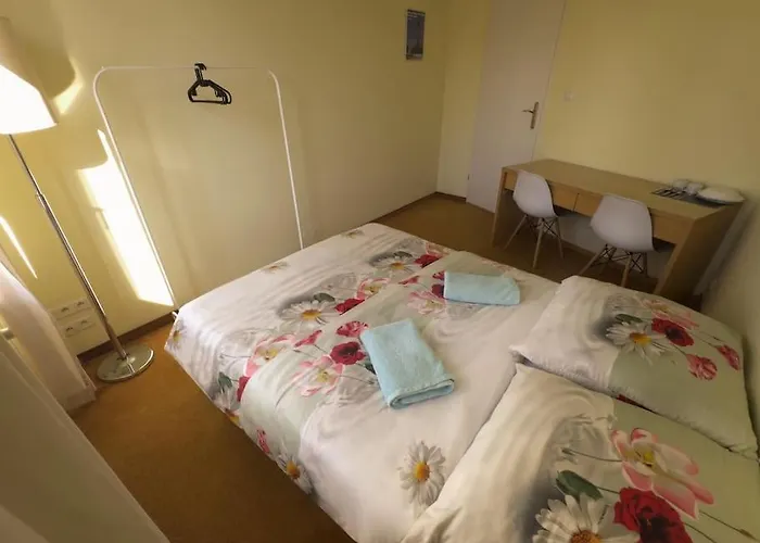 10Q- Z6 Room 602B